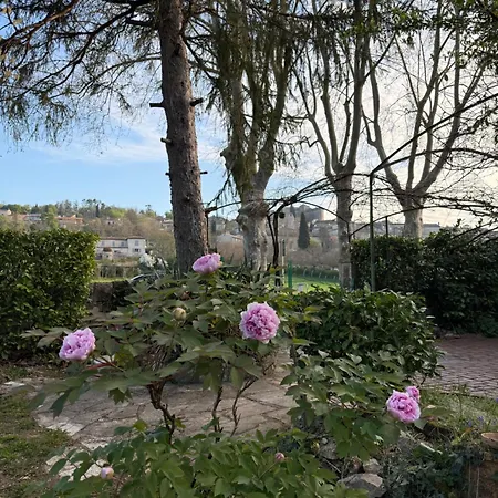 Maison Dans Grand Parc Au Pied Du Village *
